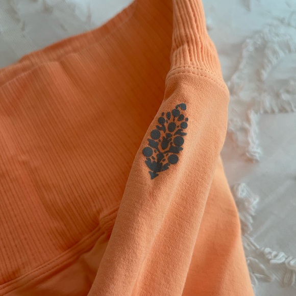 Free People Movement High Rise 7/8 Length Good Karma Legging RARE COLOR - Picture 3 of 4